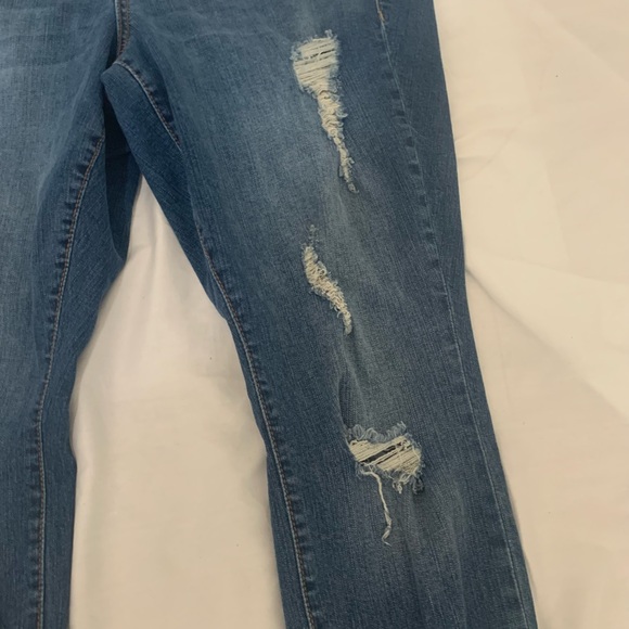 Torrid ankle skinny factory distressed jeans size 16R - Picture 9 of 12